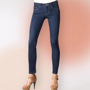 CABI Dark Wash Skinny Mid Rise Jeans Size 6